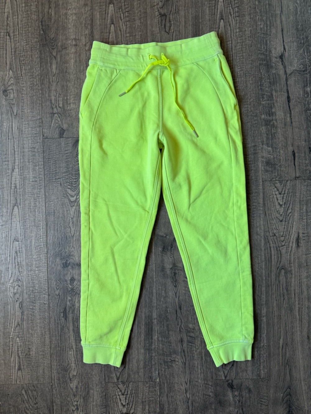Lululemon Scuba High-Rise French Terry Jogger- Highlight Yellow- Size 6 - Picture 4 of 7